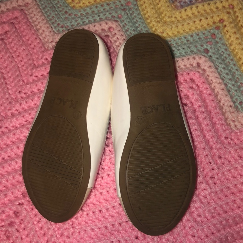 Flats - Picture 3 of 3